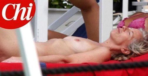 Ministro Stefania Giannini in Topless