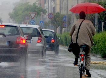 maltempo auto bici 350-260