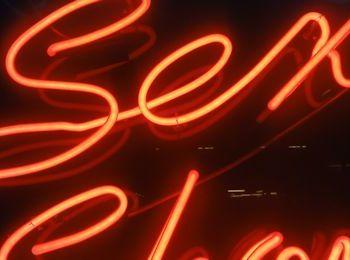 Sex Shop neon 350 260