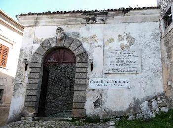 fumone entrata castello 350 260