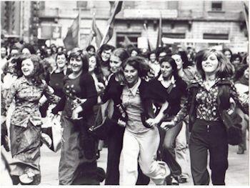 corsa di ragazze 350 260