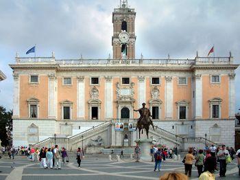 Piazza del Campidoglio 350 260