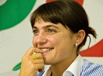 Debora Serracchiani 350 260