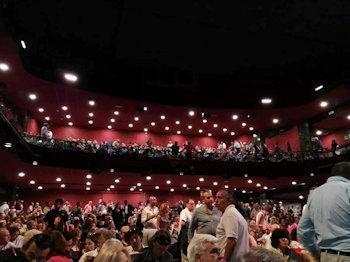 Teatro Brancaccio pieno
