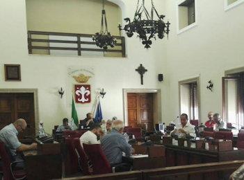 Ferentino aula consigliaresemivuota 350 260