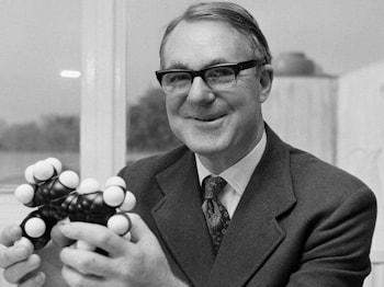 john cornforth Premio Nobel identificò il colesterolo min