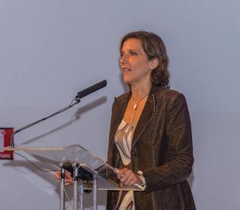 Annalisa Corrado 350 260 min