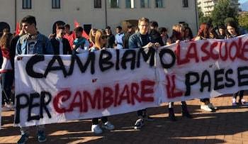 scuola sciopero13ott17 2 min