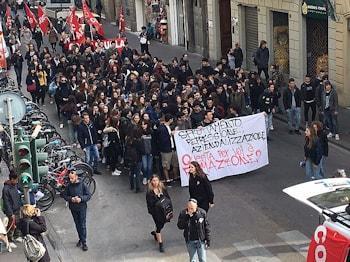 studenti manifestazione protesta 350 260 min