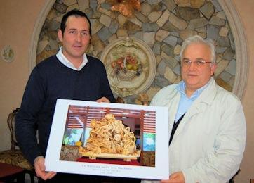 De Nardis Lio con quadro presepe 350 min