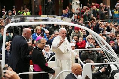 papa francesco a bologna 390 min
