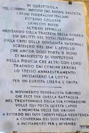Lapide ricordo Manifesto Ventotene min