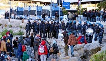 posto di blocco Francese a Ventimiglia 350 min