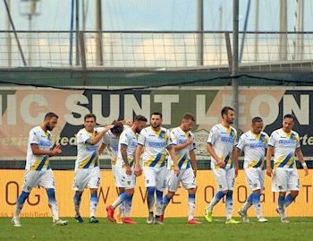 Abbracci e gioia Frosinone 350 min