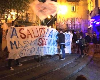 protesta napoli 350 min