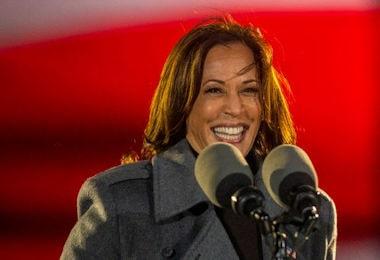 KamalaHarris 380 min