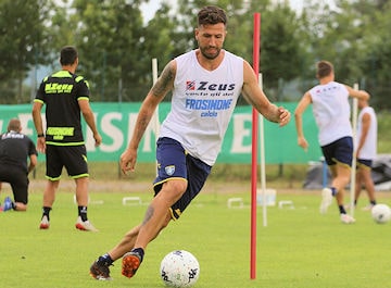 Iemmello in allenamento 360 min