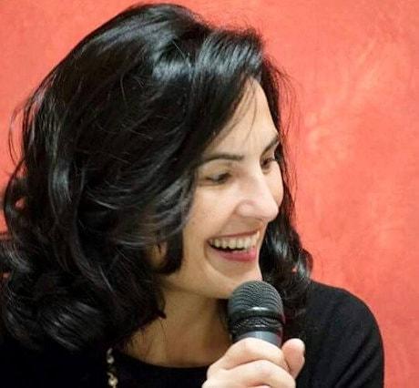 NadeiaDeGasperis microfono min