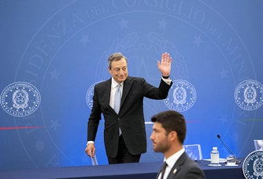 Draghi se ne va 380 min