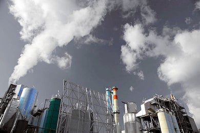 torri e camini del termocombustore di san vittore del lazio 390 min