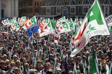 BandierePD popolo 390 min