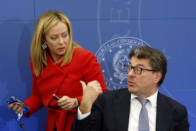 Meloni e Giorgetti today 390 min